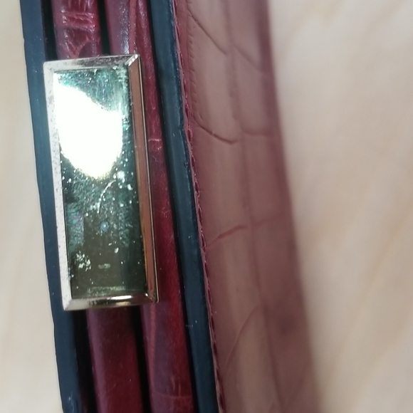 Adrienne Vittadini clutch - Picture 6 of 6